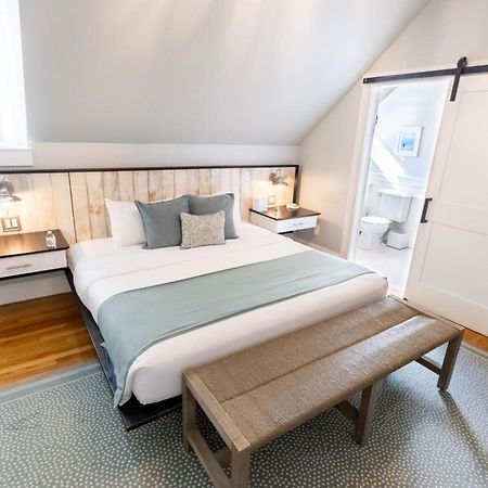 ニューポート Paws On Pelham (Adults Only) Bed & Breakfast エクステリア 写真