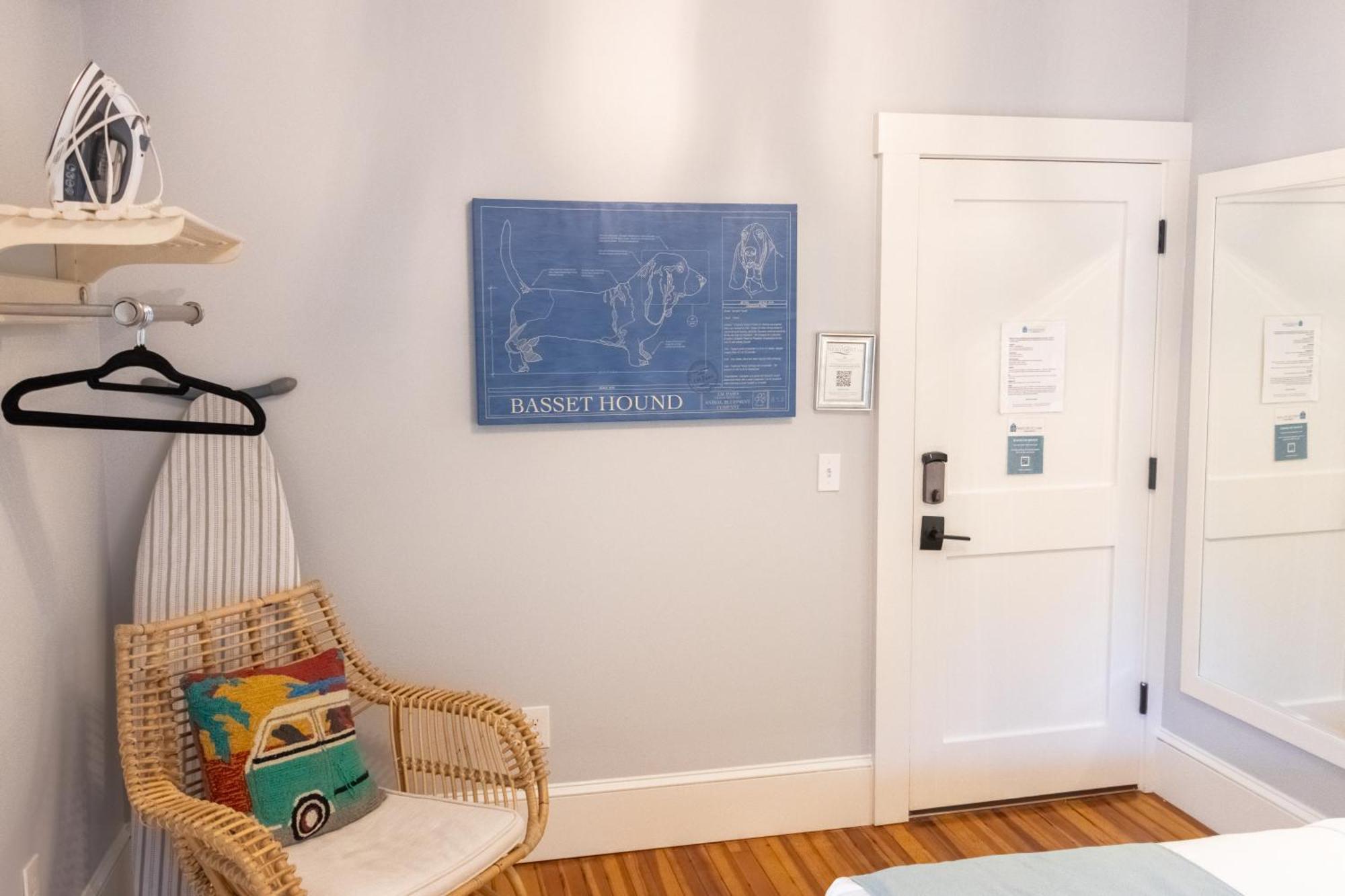 ニューポート Paws On Pelham (Adults Only) Bed & Breakfast エクステリア 写真